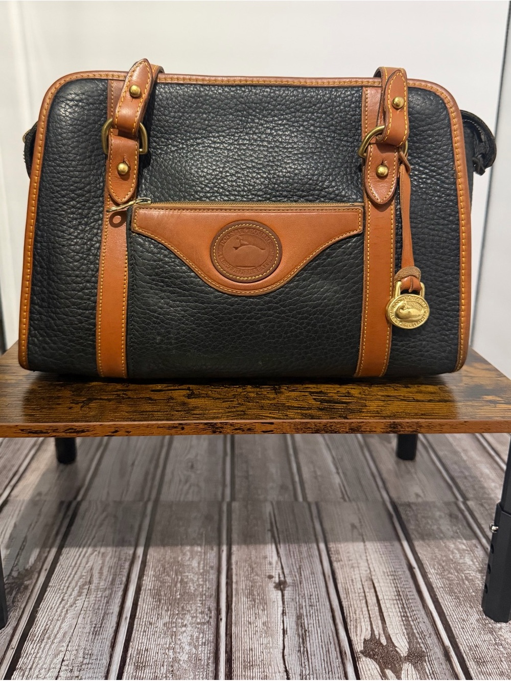 Dooney & Bourke Vintage AWL Zip Top Satchel/Shopper Bag Blk&Tan 1990’s Era
